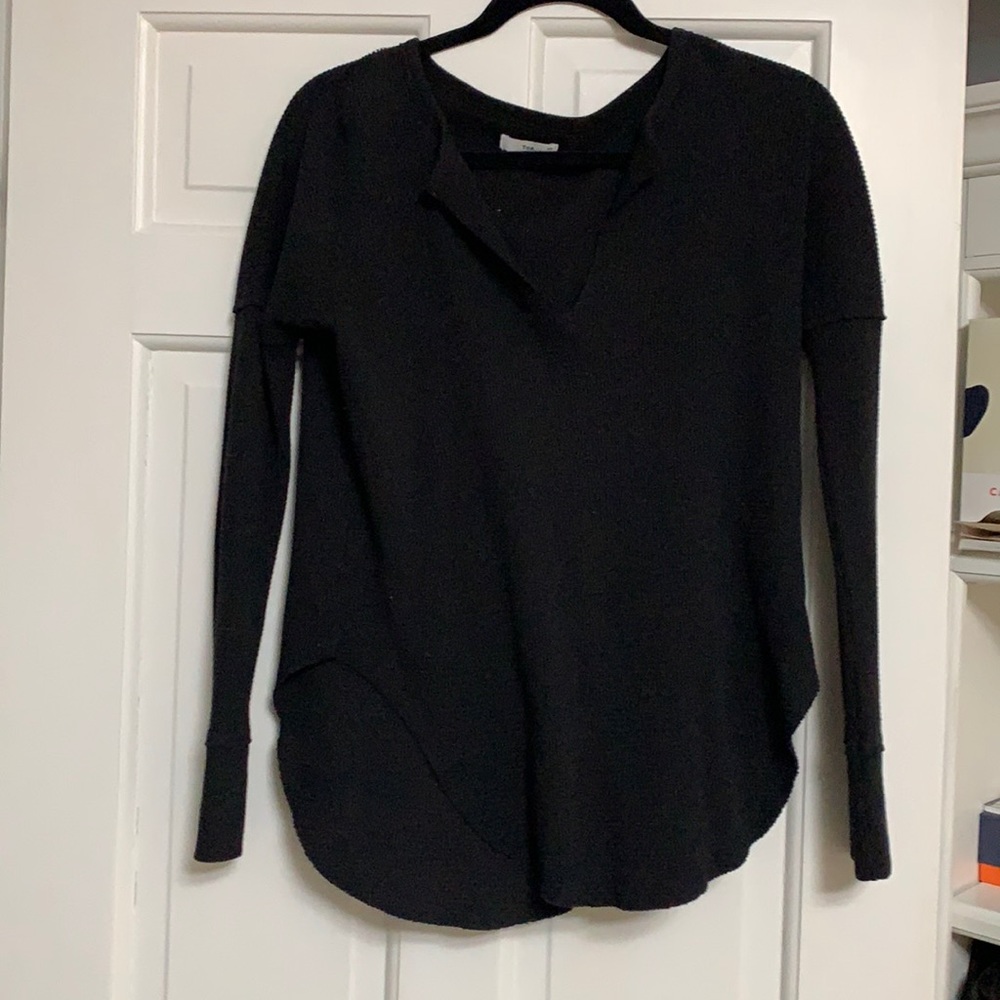 Aritzia TNA waffle shirt
